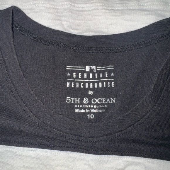 Cincinnati Reds shirt - Picture 2 of 2